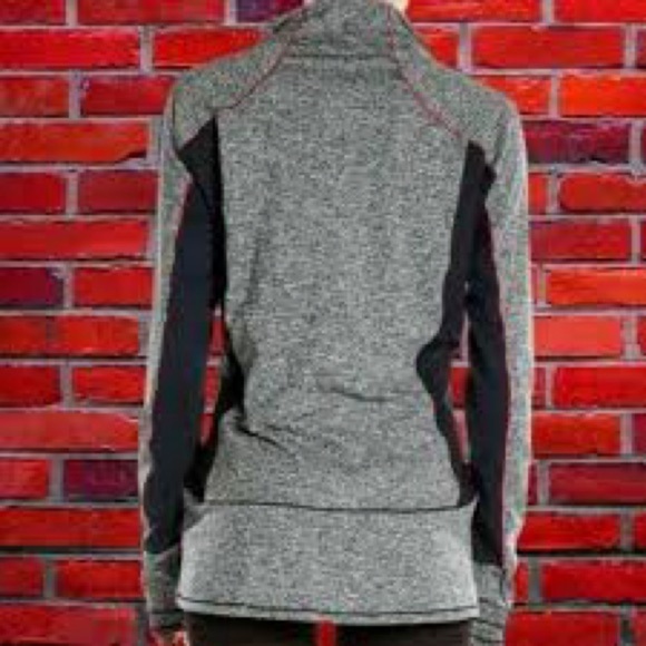 Athleta women’s Running Pullover with 1/2 zip front & mock neck- Gray and Navy - Picture 2 of 11